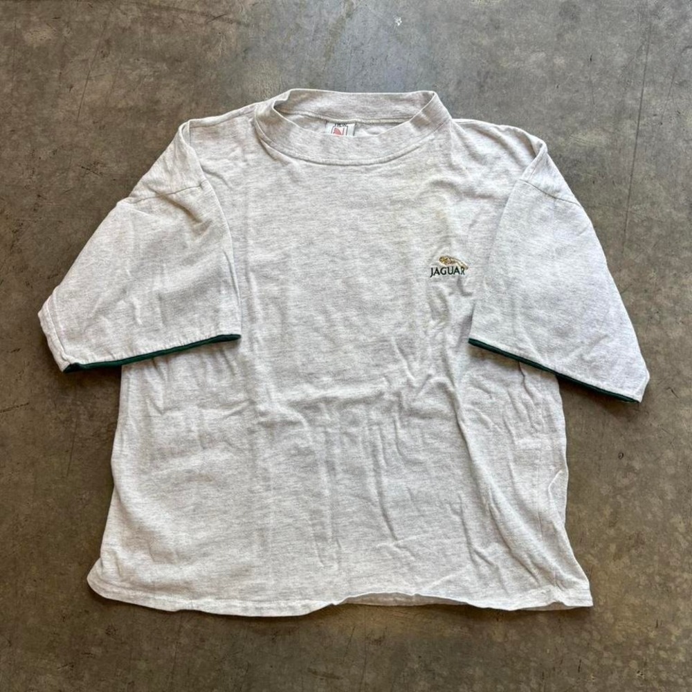 Vintage 90's Jaguar Car Shirt
Size Small Cropped Double Sleeve
